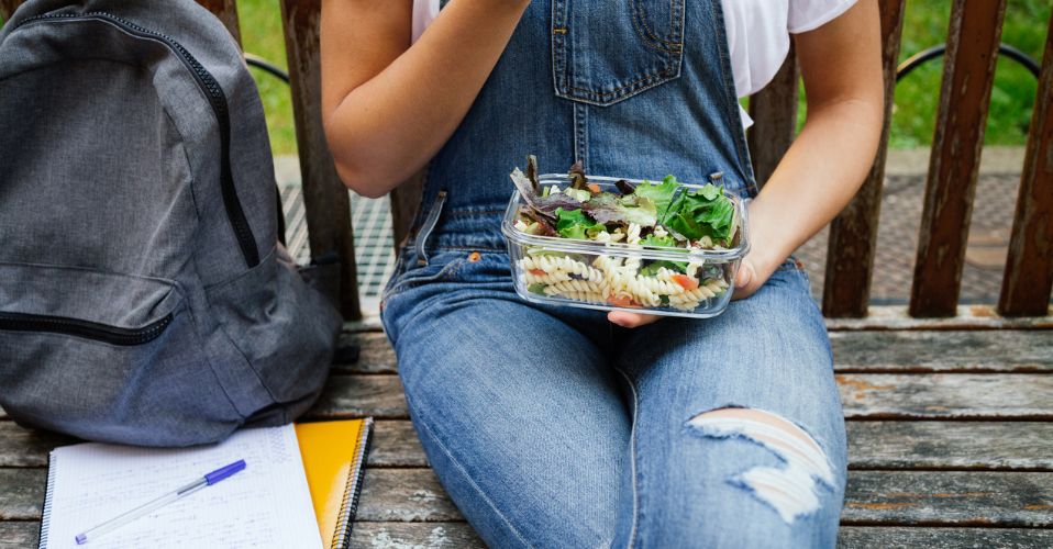 Cómo ofrecer opciones veganas y vegetarianas en Universidades